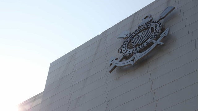 Corinthians deslancha no segundo tempo e goleia na estreia da Copinha
