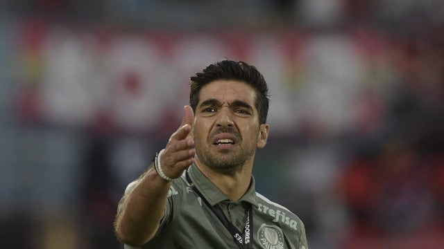 Abel Ferreira cobra a diretoria do Palmeiras: ‘Não pode só mandar e-mail’