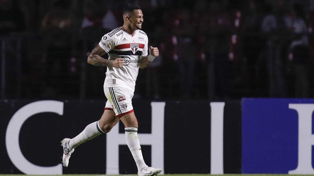 Luciano aponta tristeza após São Paulo perder clássico: ‘Decepcionamos a torcida’