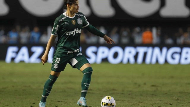 Golaço de Raphael Veiga garante primeira vitória do Palmeiras no Paulistão