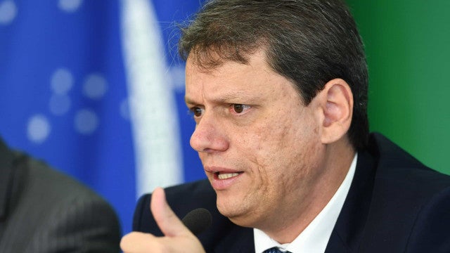 Tarcísio coloca braço direito de Queiroga como número 2 da Saúde em SP
