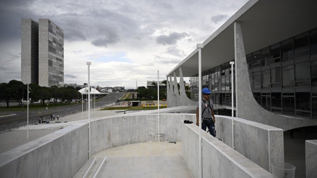 PM apura duas suspeitas de bomba no metrô de Brasília