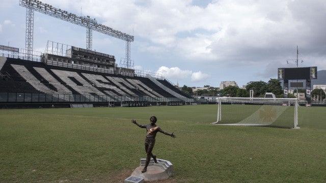 Clubes brasileiros dão adeus a Roberto Dinamite