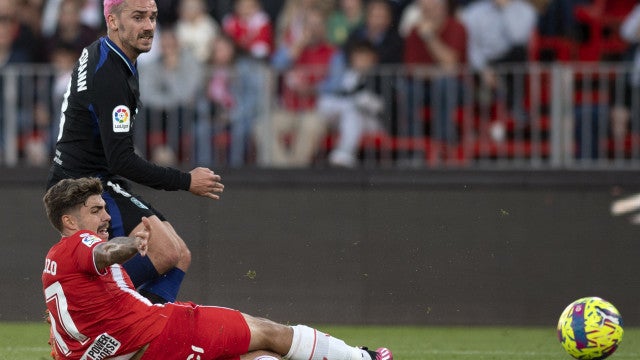 Atlético de Madrid sai na frente, mas cede empate e estaciona no Espanhol