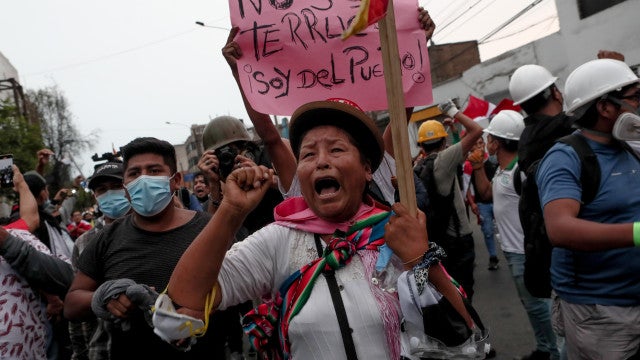 Protestos continuam no Peru enquanto presidente tenta transmitir normalidade