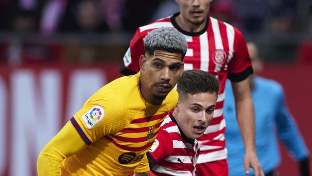 Barcelona supera ausência de Lewandowski e vence Girona