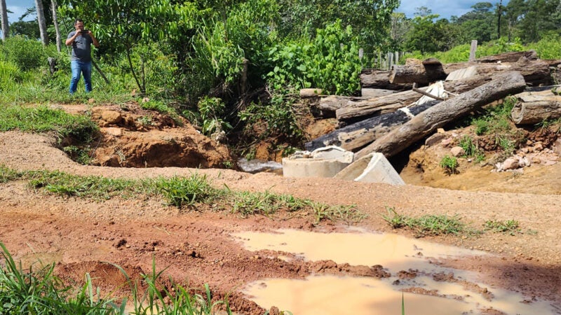 Prefeito de Peixoto de Azevedo declara situação de emergência devido aos estragos em pontes e estradas