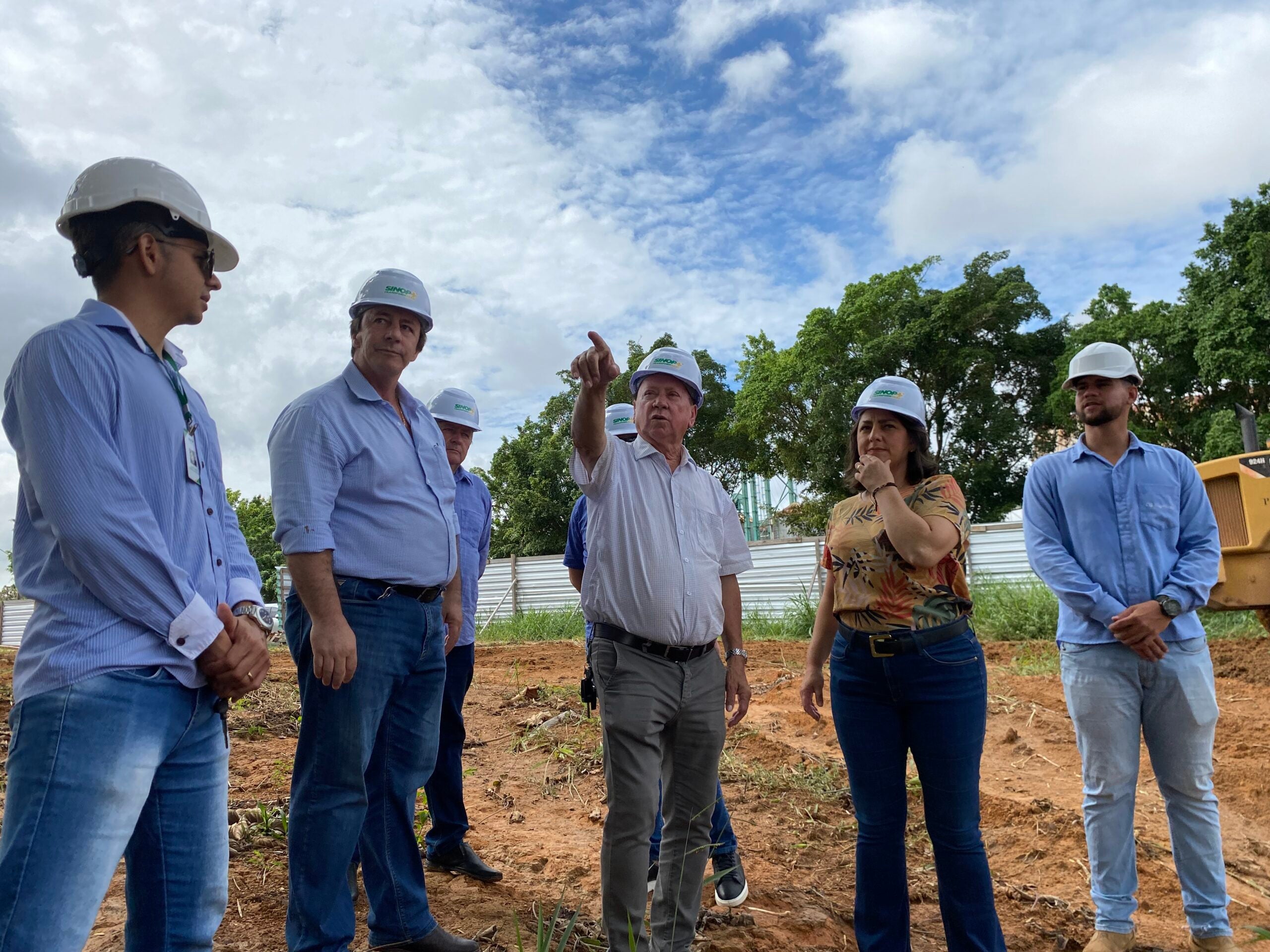 Prefeito vistoria obras de parque botânico que deve ser entregue este ano em Sinop