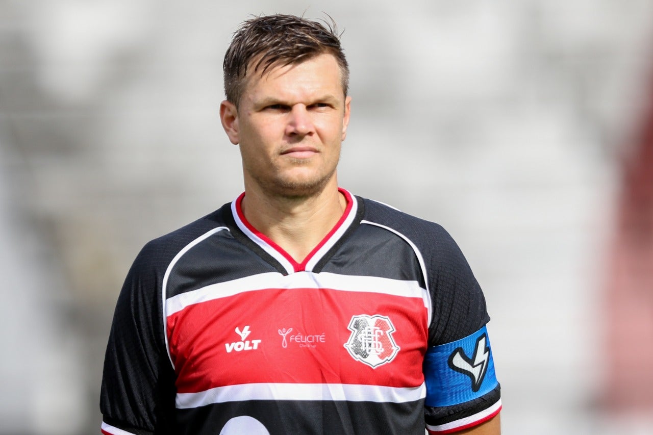 Com Santa Cruz invicto em 2023, Alemão pede time intenso em confronto crucial na Copa do Nordeste diante do Atlético Alagoinhas