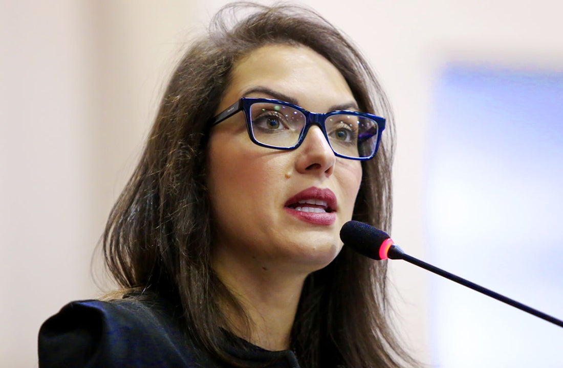 Deputada estadual Janaina Riva se licencia e 1º suplente assume