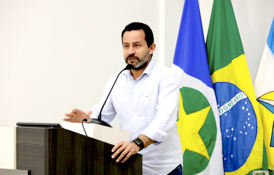 Nova Mutum: prefeito reforça a vereadores trabalho em harmonia e destaca obra de viaduto