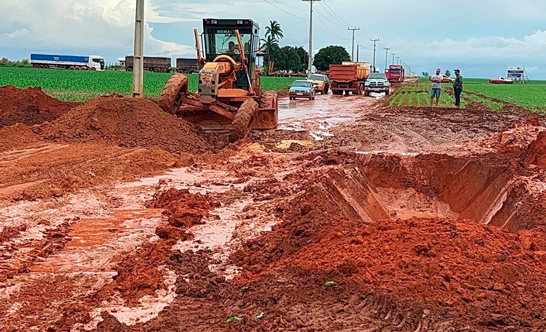 Prefeito de Sorriso reforça que equipes estão preparadas para eliminar tachos com atoleiros na MT-338