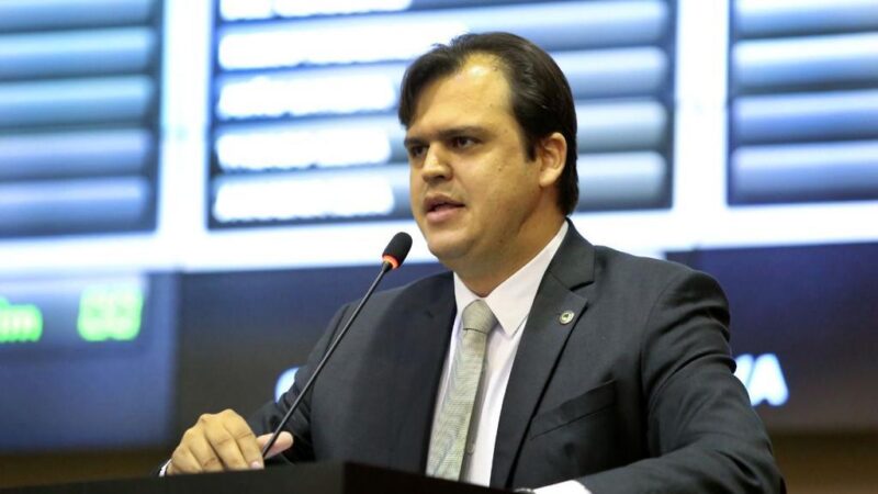 Thiago Silva propõe a reserva de vagas em empresas para mulheres vítimas de violência doméstica