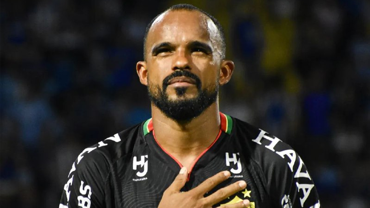 Com dois gols em três jogos, Cléo Silva celebra fase artilheira no Brusque