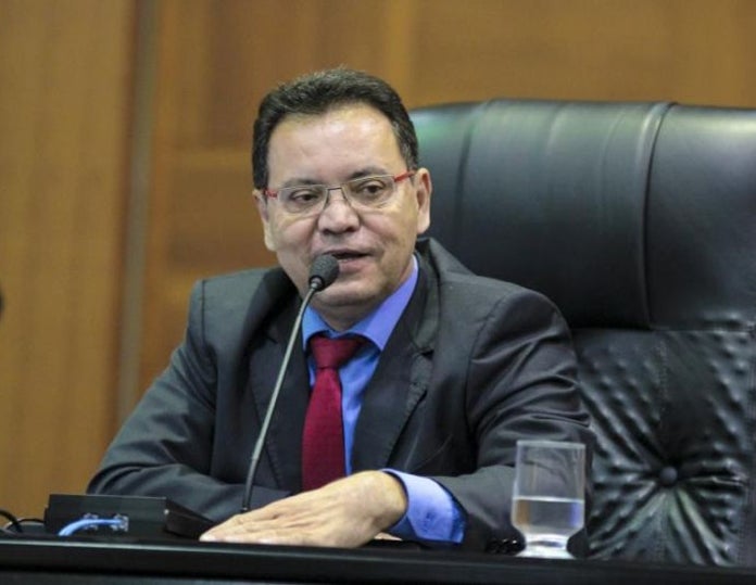 Deputados tomam posse em Mato Grosso; Botelho reeleito presidente da Assembleia e prega união