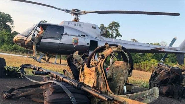 Ibama e Funai iniciam retomada do território Yanomami e destroem aeronaves