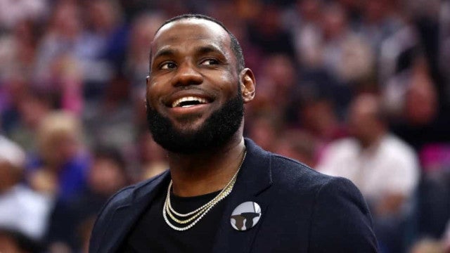 Com ‘triple-double’, LeBron faz história de novo e Lakers vencem na NBA