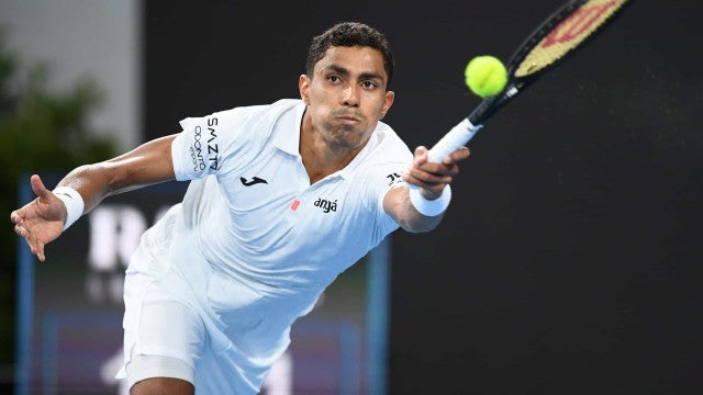Thiago Monteiro ganha batalha de quase 3 horas contra Thiem e avança no Rio Open