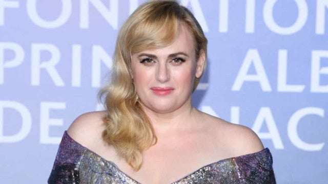 Rebel Wilson fica noiva de empresária após pedido na Disney