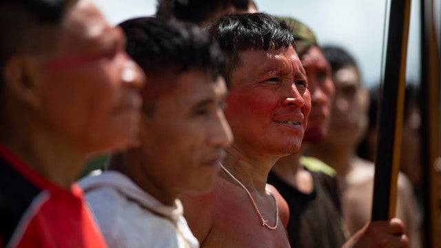 Invasão do garimpo ilegal acirra conflitos entre comunidades yanomami
