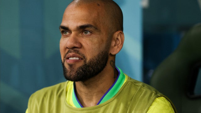 Juíza diz ver ‘indícios suficientes’ de que Daniel Alves cometeu estupro