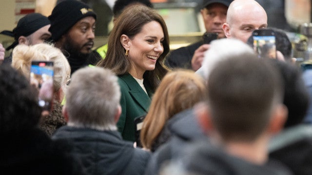 A resposta fofinha de Kate Middleton a jovem que lhe pediu uma selfie