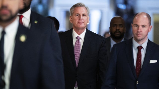 Republicanos pressionam visita de Blinken à China após revelação de balão espião