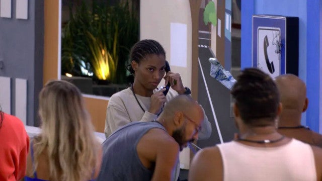 ‘Quero ser jornalista, mas fiquei apavorada com o salário de vocês’, diz ex-BBB Tina