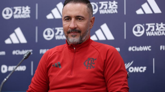 Vítor Pereira minimiza pressão por títulos no Flamengo