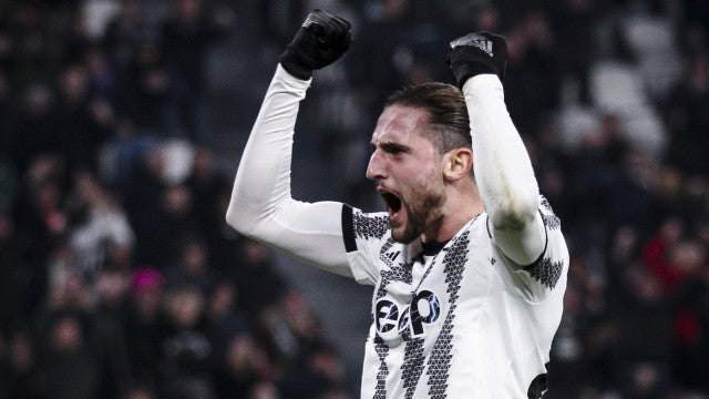 Rabiot marca e Juventus derrota Fiorentina no Campeonato Italiano