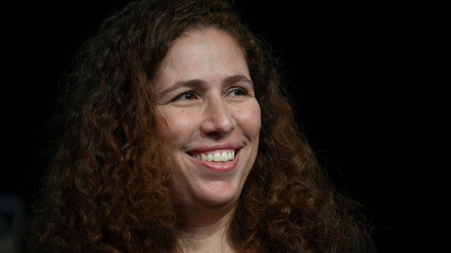 Plano é dar reajuste para servidores federais até abril, diz ministra