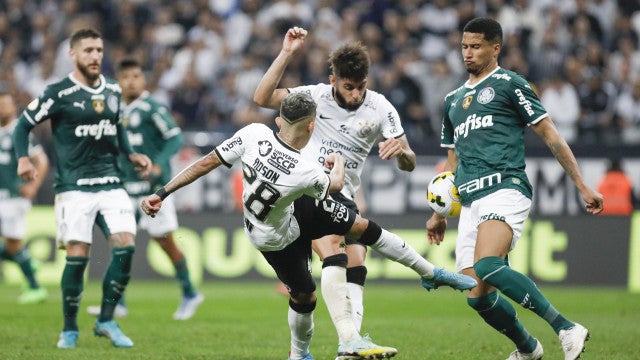Palmeiras e Corinthians ficam no empate no Derby em Itaquera