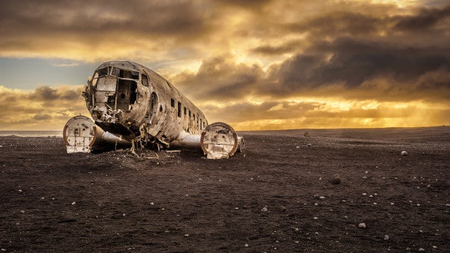 Imagens impressionantes (e surpreendentes) de aviões acidentados e abandonados ao redor do mundo