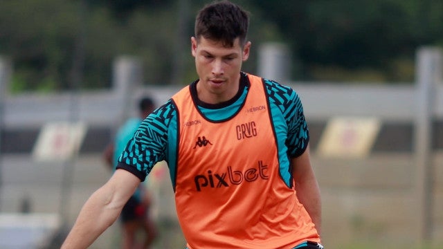 Vasco anuncia zagueiro argentino e já soma 11 reforços na temporada