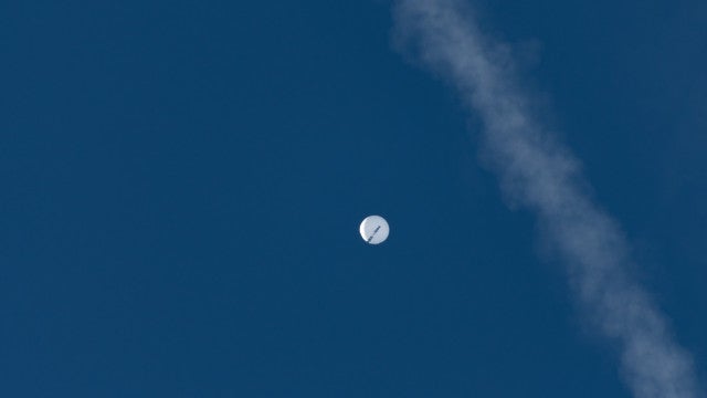 Agência da ONU afirma haver 900 lançamentos de balões de pesquisa por dia