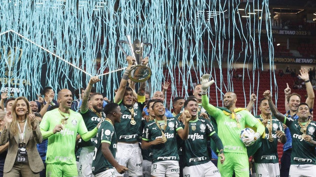 Rony faz de novo, e Palmeiras bate Bragantino na 100ª vitória de Abel
