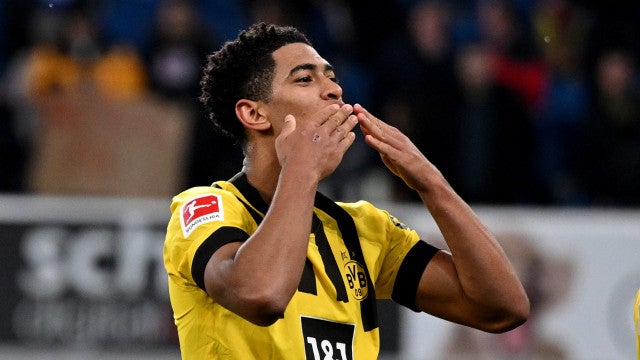 Borussia Dortmund vence Hoffenheim e pode se isolar na liderança do Alemão