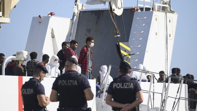 Naufrágio próximo à Itália deixa mais de 40 migrantes mortos