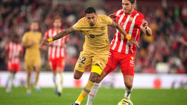 Barcelona perde para o Almería, vê invencibilidade acabar, mas segue líder