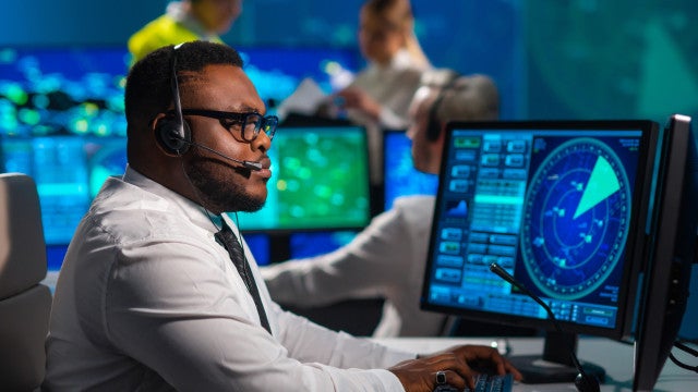 Avião dos EUA sobrevoa estreito de Taiwan e gera nova irritação da China