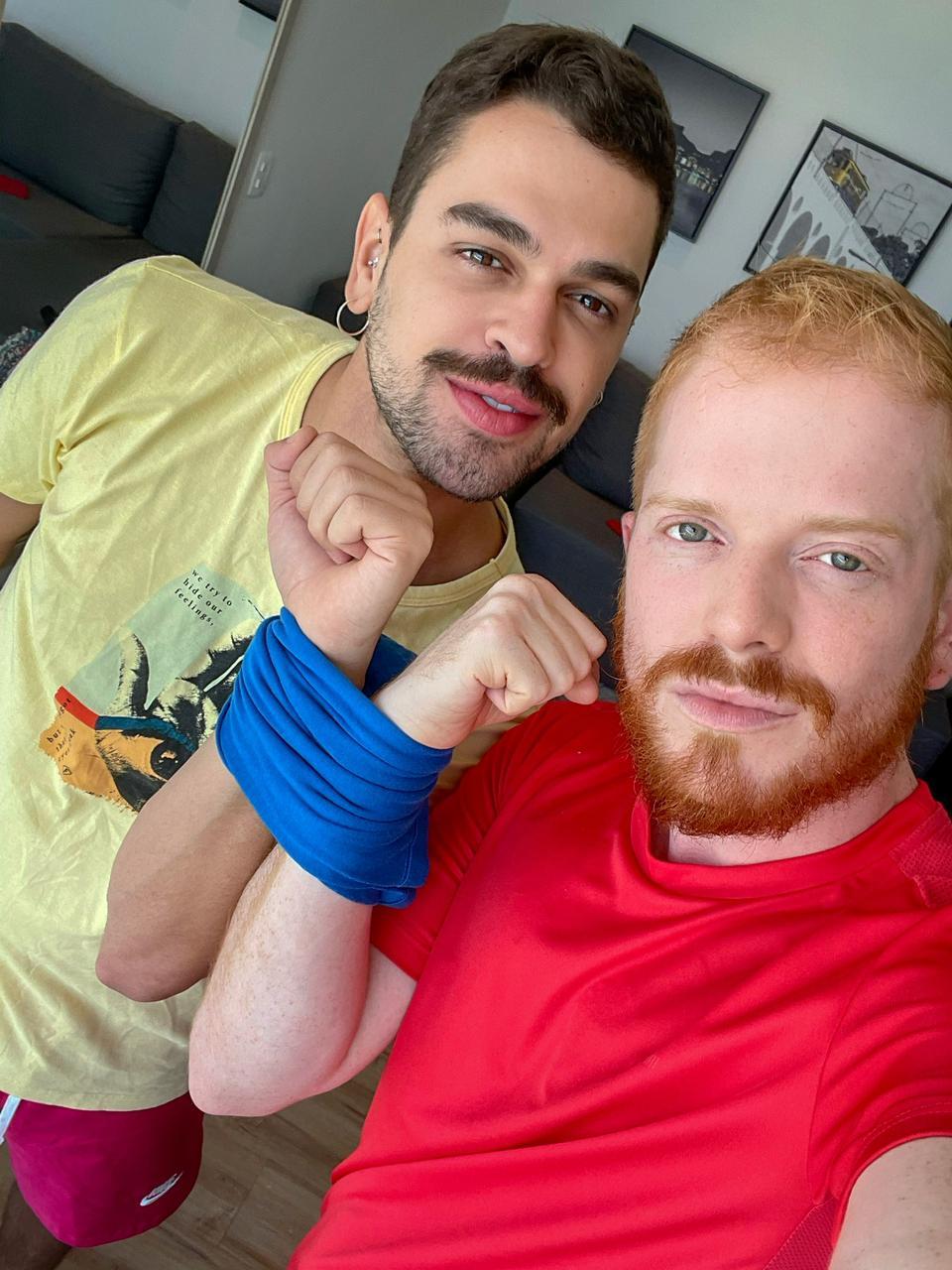 Manoel Vicente (BBB 23) e Raphael Piza realizam transplantes capilares na Mais Cabello de Cuiabá