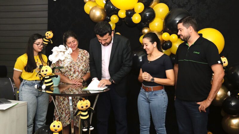 PREFEITURA DE COLÍDER E SICREDI GRANDES RIOS ASSINAM ACORDO PARA IMPLANTAÇÃO DO PROGRAMA SOCIAL ‘A UNIÃO FAZ A VIDA’ NO MUNICÍPIO