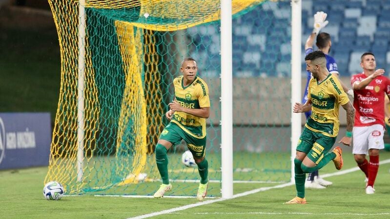 Cuiabá empata com o Vila Nova e avança à semifinal da Copa Verde