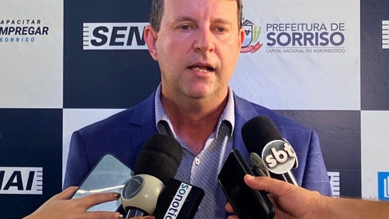 Prefeito assina ordem de serviço para construir escola que atenderá mais de mil alunos em Sorriso