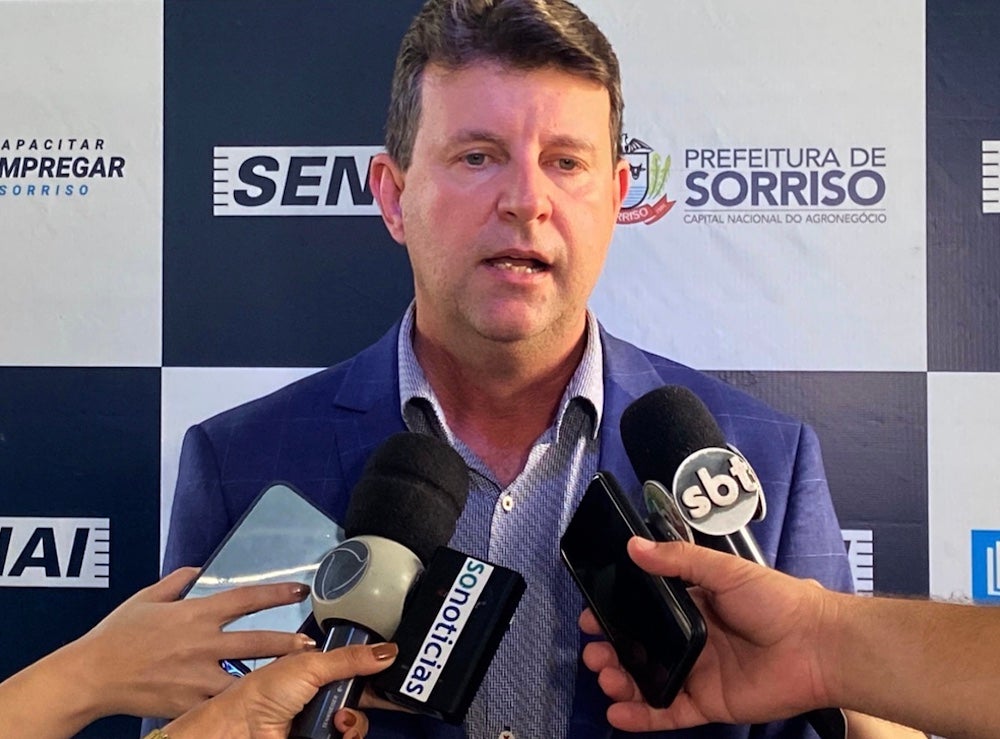 Prefeito assina ordem de serviço para construir escola que atenderá mais de mil alunos em Sorriso