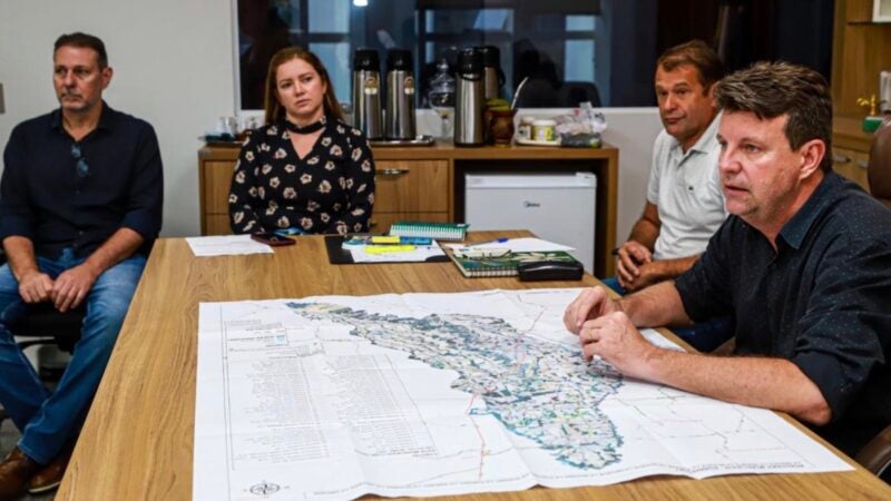 Sorriso define força tarefa para recuperar estrada após rompimento de barragem na região do Vale do Verde