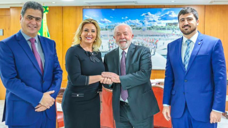 Lula se reúne com prefeito de Cuiabá e debatem obras