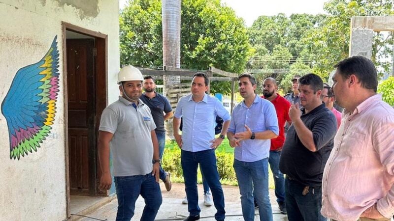 Prefeito inaugura centro educacional e inspeciona com secretário obras em 4 escolas em Guarantã