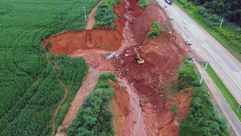 Sorriso: erosão na MT-242 aumenta após chuvas intensas e deixa autoridades em alerta