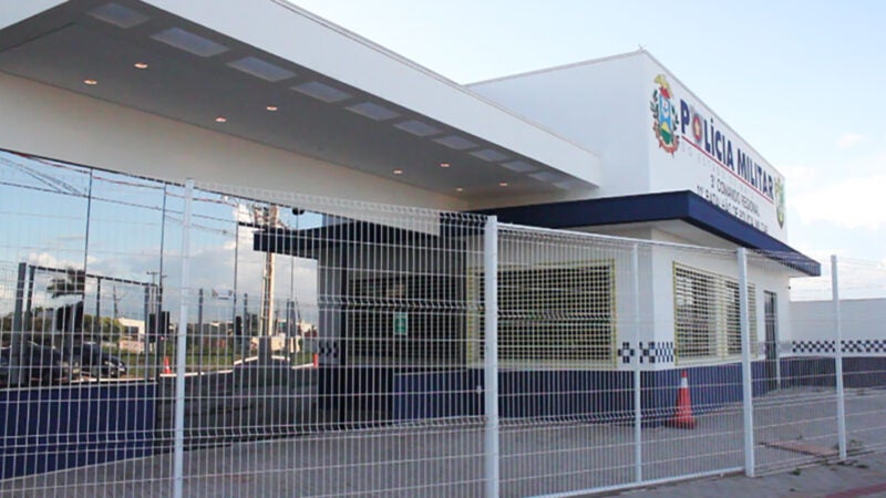 Inaugurado batalhão da Polícia Militar em Sinop e comandante entrega armamentos